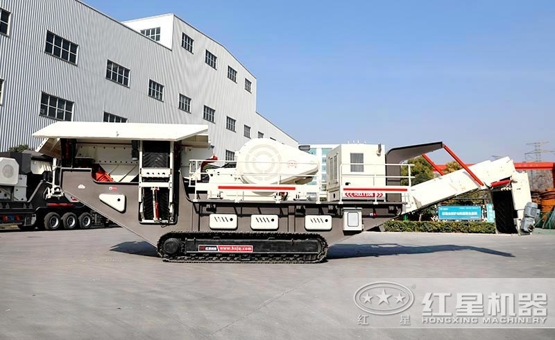 大型采石場用以柴油為動力的履帶破碎機更高產、環(huán)保