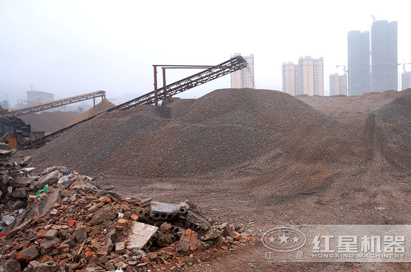 建筑垃圾變廢為磚設(shè)備多少錢，建筑垃圾做的磚多少錢一塊？
